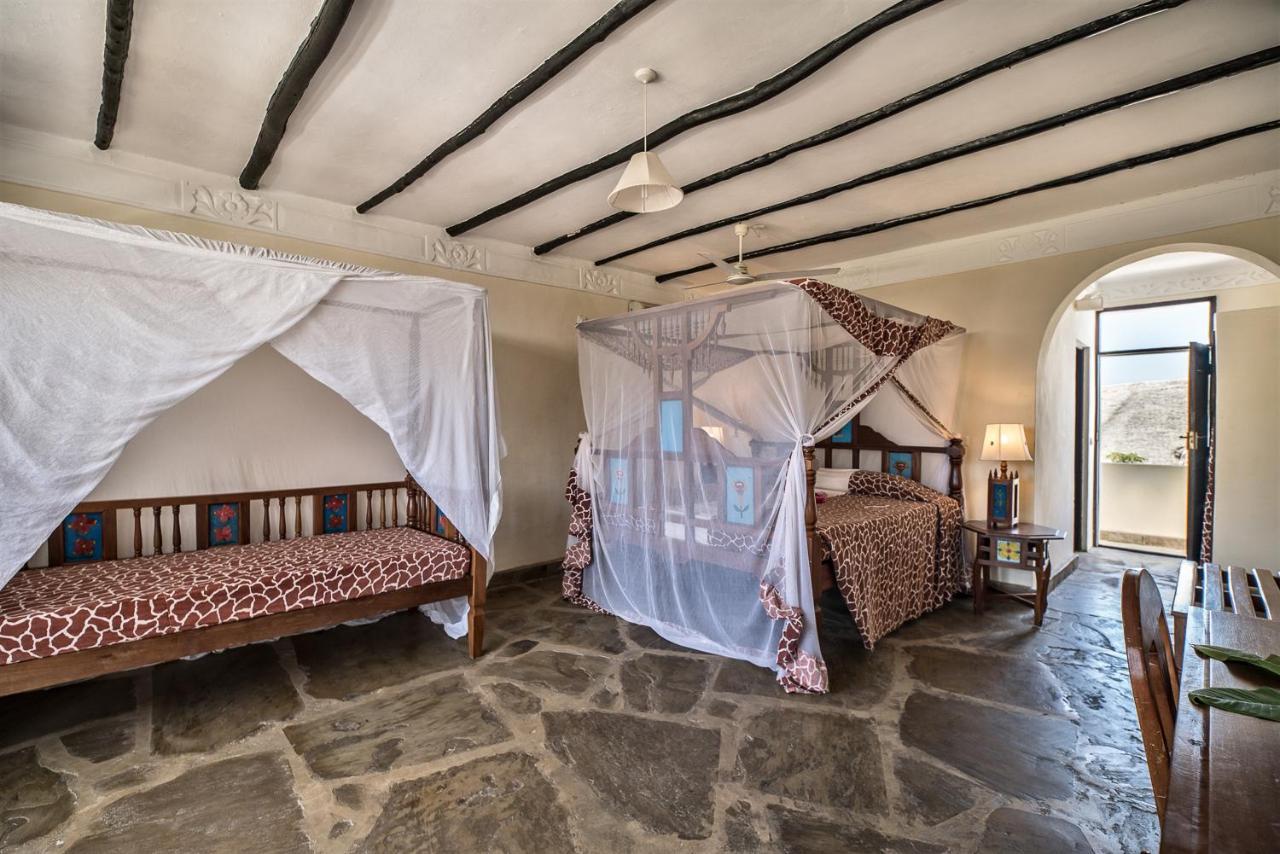 Jacaranda Beach Resort Watamu Esterno foto