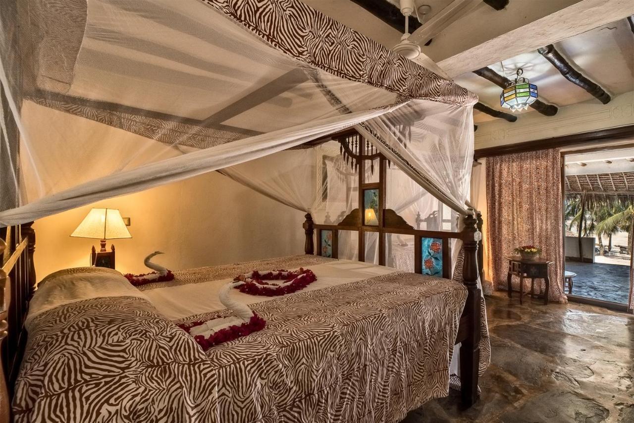 Jacaranda Beach Resort Watamu Esterno foto