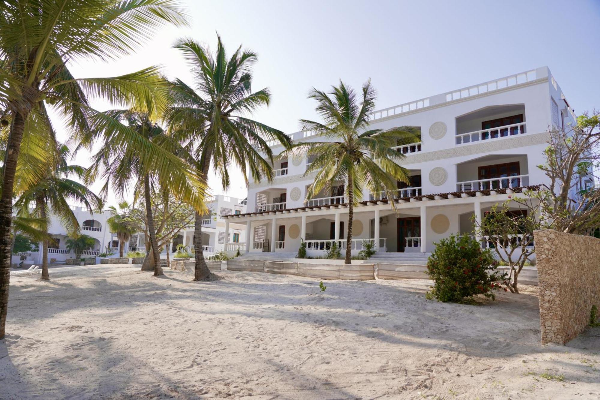 Jacaranda Beach Resort Watamu Esterno foto