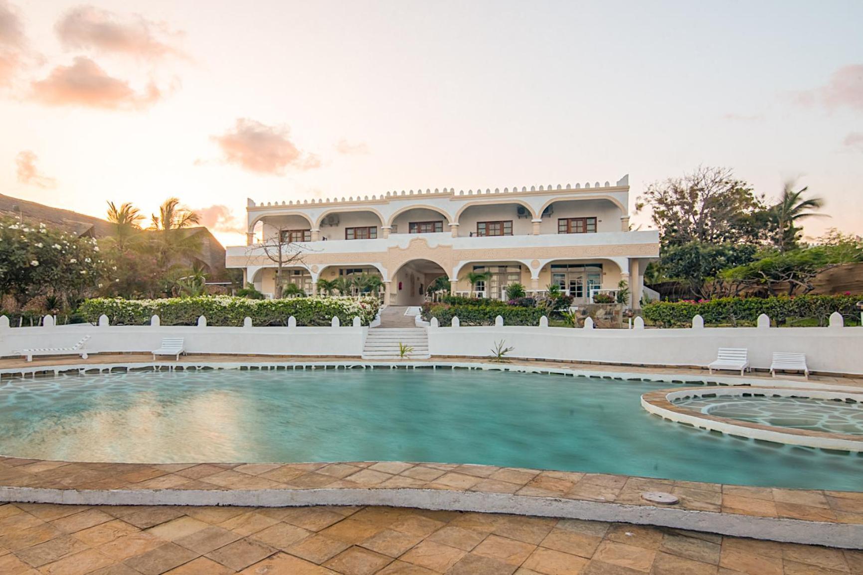 Jacaranda Beach Resort Watamu Esterno foto